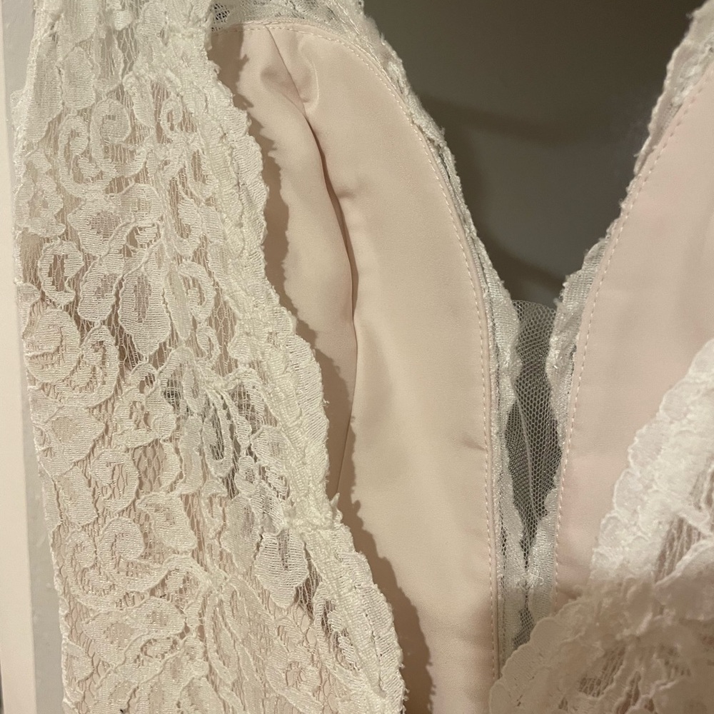 Mikaella Lace Wedding Dress - Picture 6 of 12
